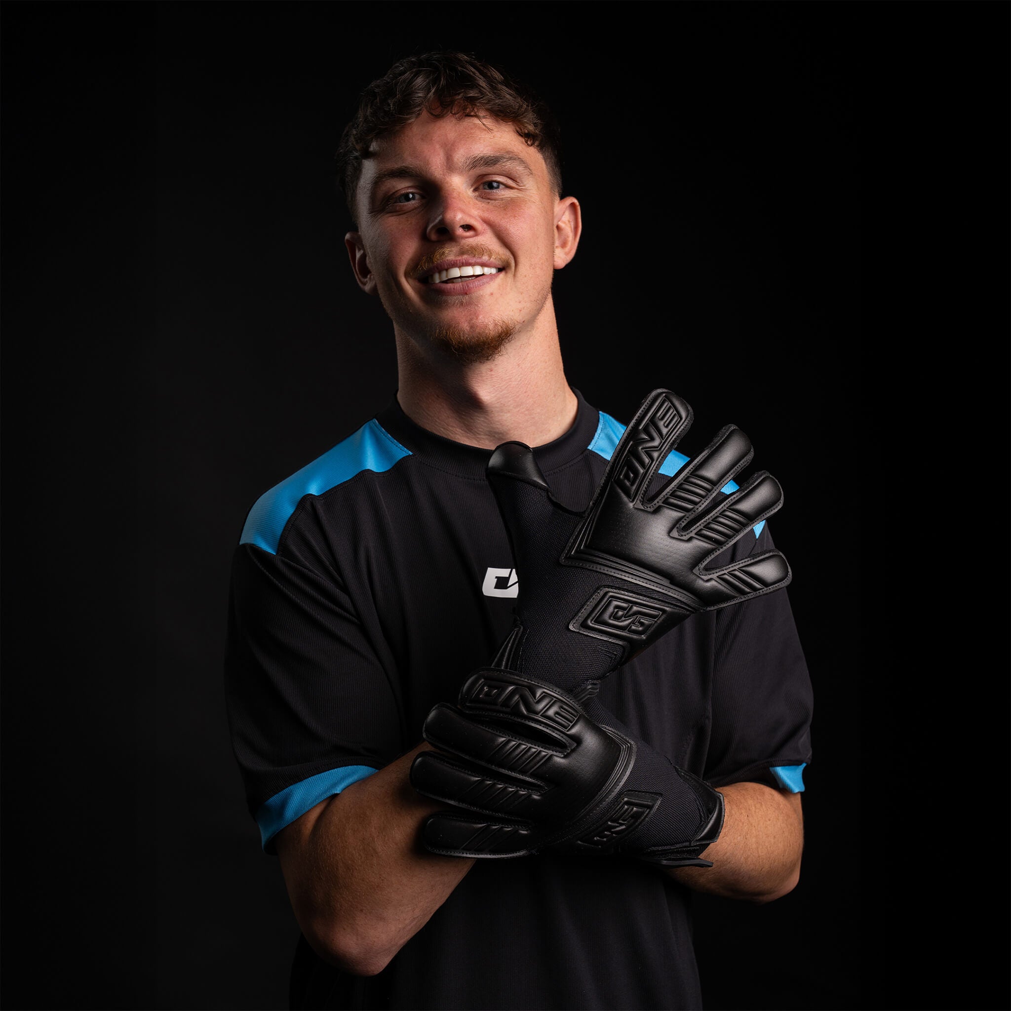 The One Glove Junior NXT Pro Void Goalkeeper Gloves - Thumbnail 4