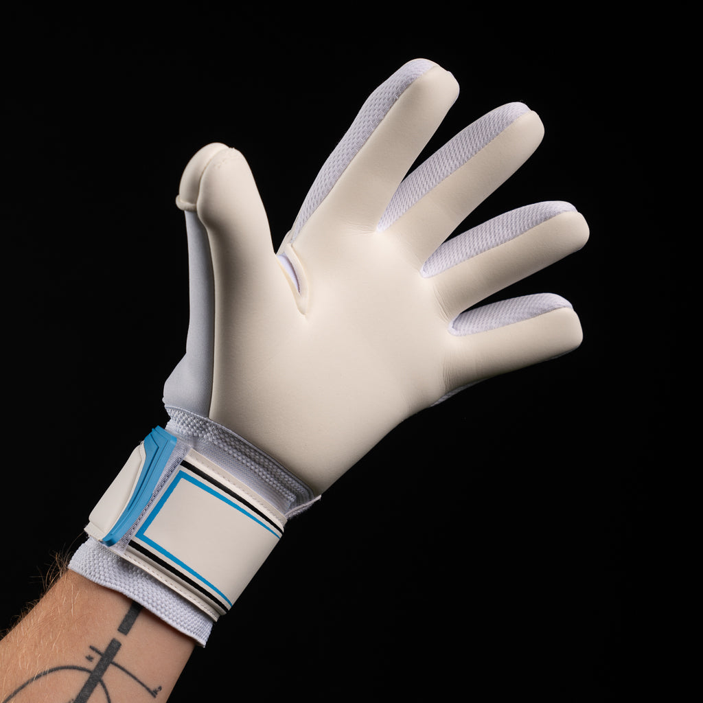 NXT Advance | Fingersave Goalkeeper Gloves | One Glove® America – The ...