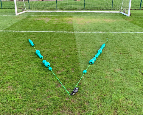 Goalkeeper online training equipment